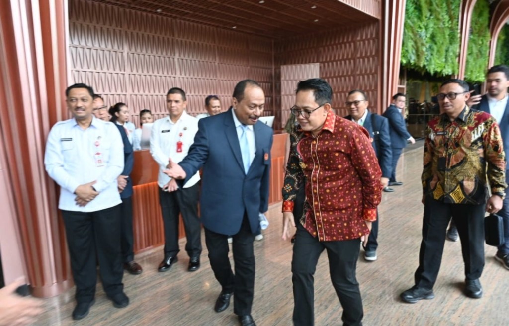 Pj Gubernur Adhy Karyono Akan Pimpin Kontingen Jatim di PON XXI&nbsp;Aceh-Sumut