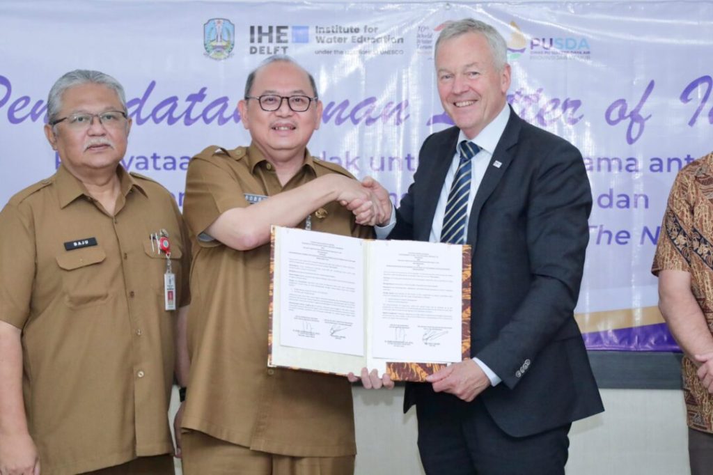Pemprov Jatim dan IHE Delf The Netherlands Lakukan LoI Kerjasama Bidang Sumber Daya&nbsp;Air