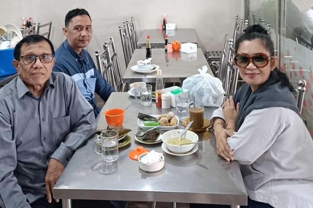 ” Ziarah ” Catatan Hendry Ch Bangun