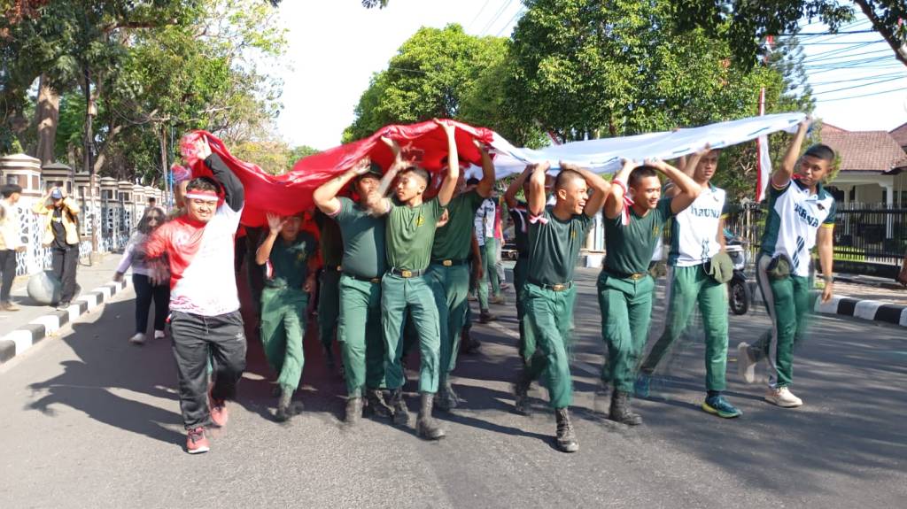 Kota Kediri Bersiap Sambut HUT RI ke-79 dengan Semarak Kirab Bendera Raksasa Merah&nbsp;Putih