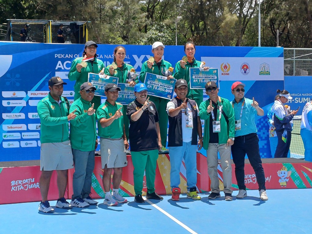 Tenis Lapangan Jatim Kawinkan Medali Emas Beregu&nbsp;Putra-Putri