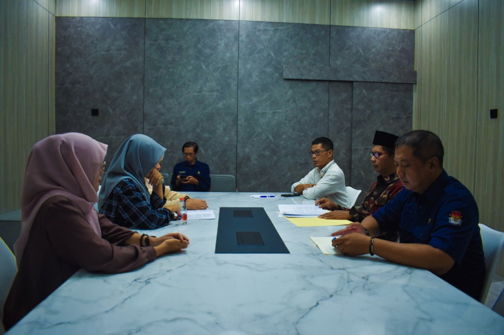 KPU Kota Kediri Gelar Rapat Pleno Tertutup Penetapan Paslon, Ini&nbsp;Hasilnya
